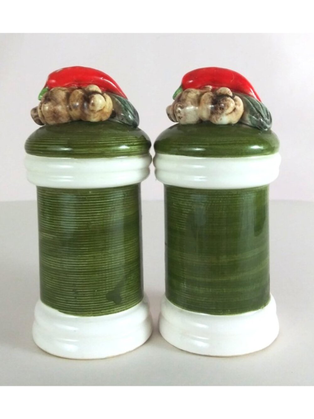 Vintage Arnart Hand-Painted Garden Harvest 4.5" Salt & Pepper Shakers
